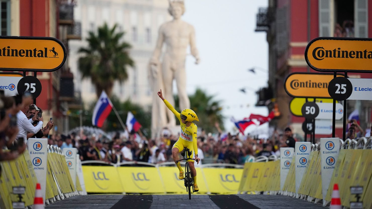 finish line first stage tour de france 0012