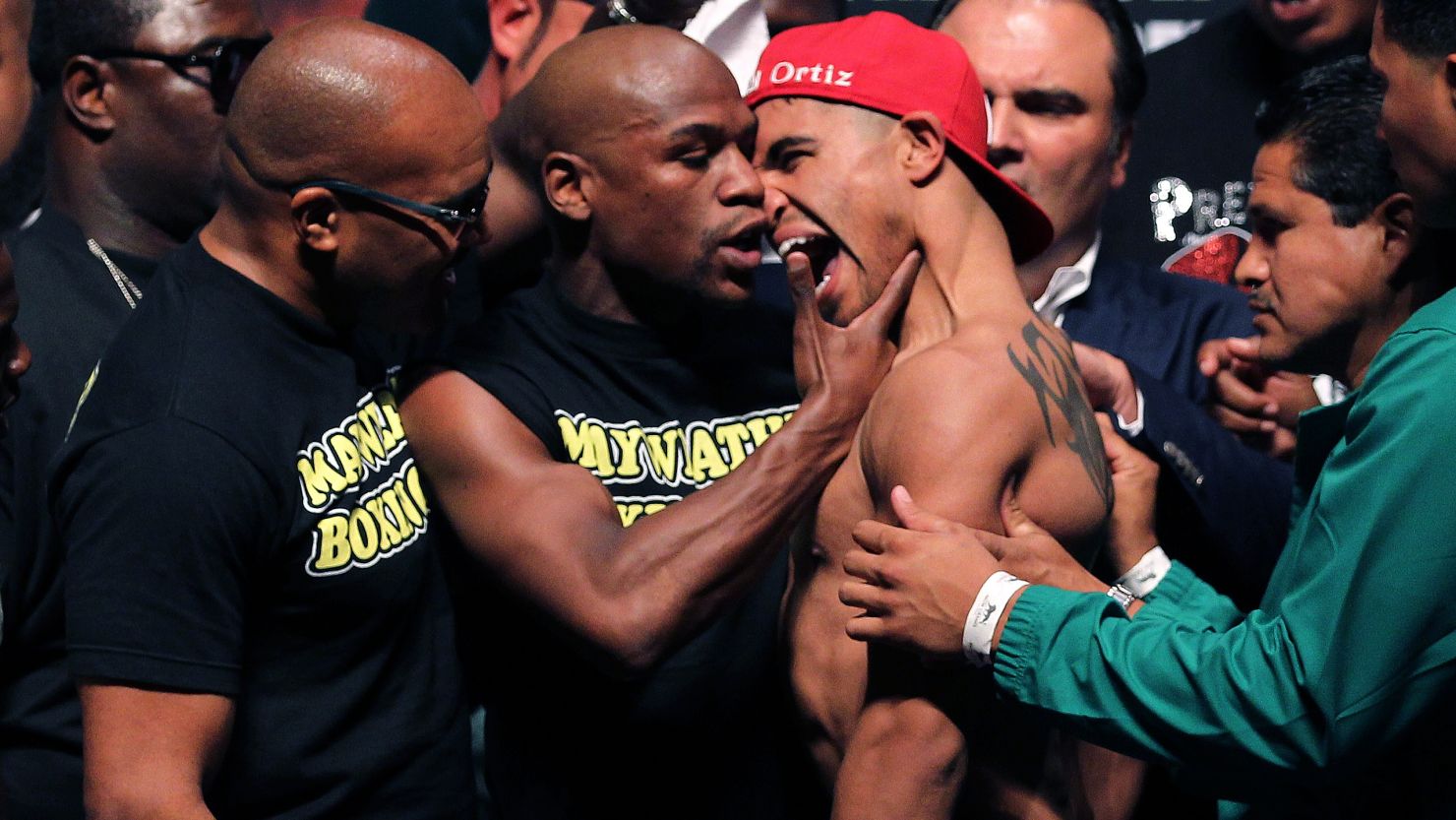 floyd mayweather weigh in 0011