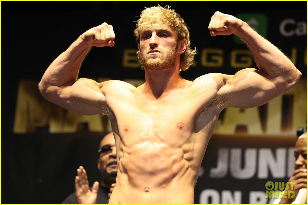 floyd mayweather weigh in 0047
