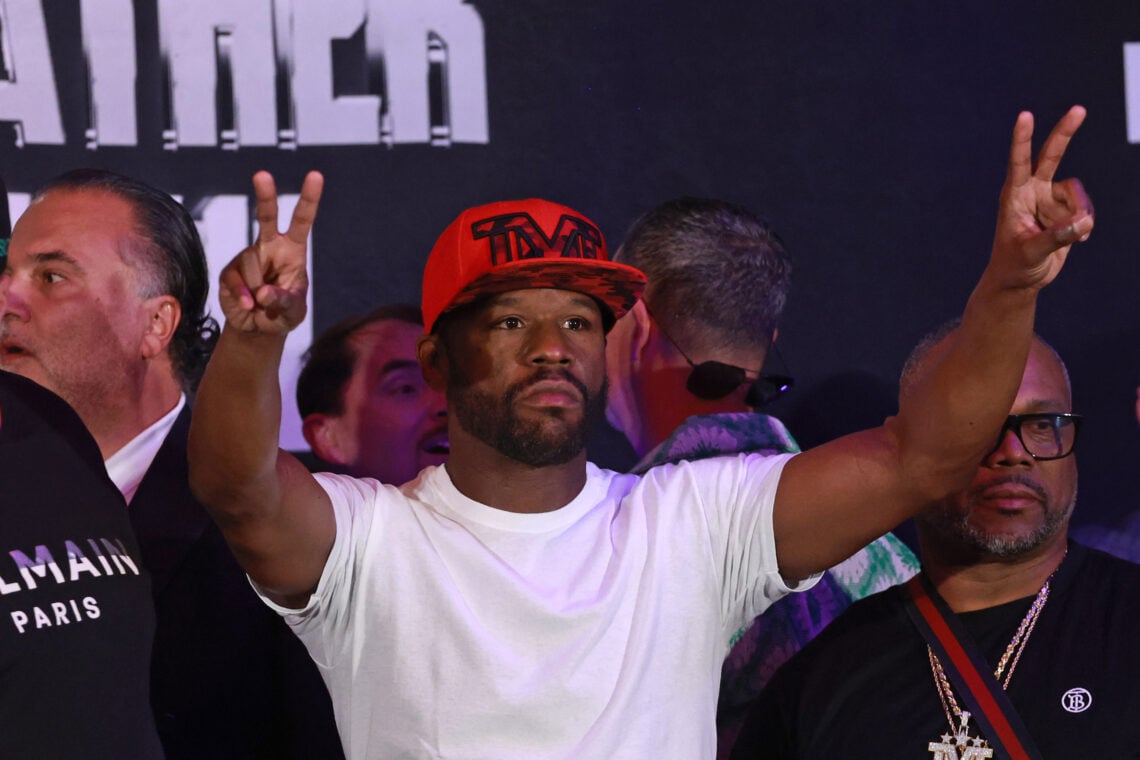 floyd mayweather weigh in 0048