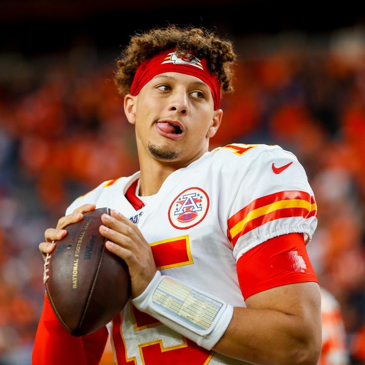funny Mahomes photos