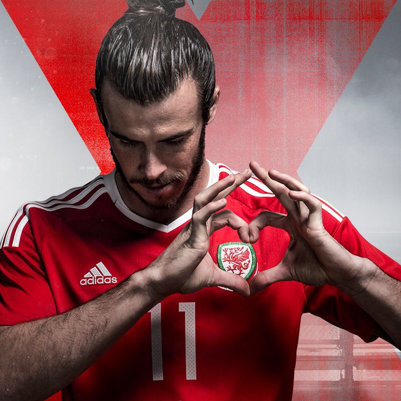 gareth bale heart celebration 0016