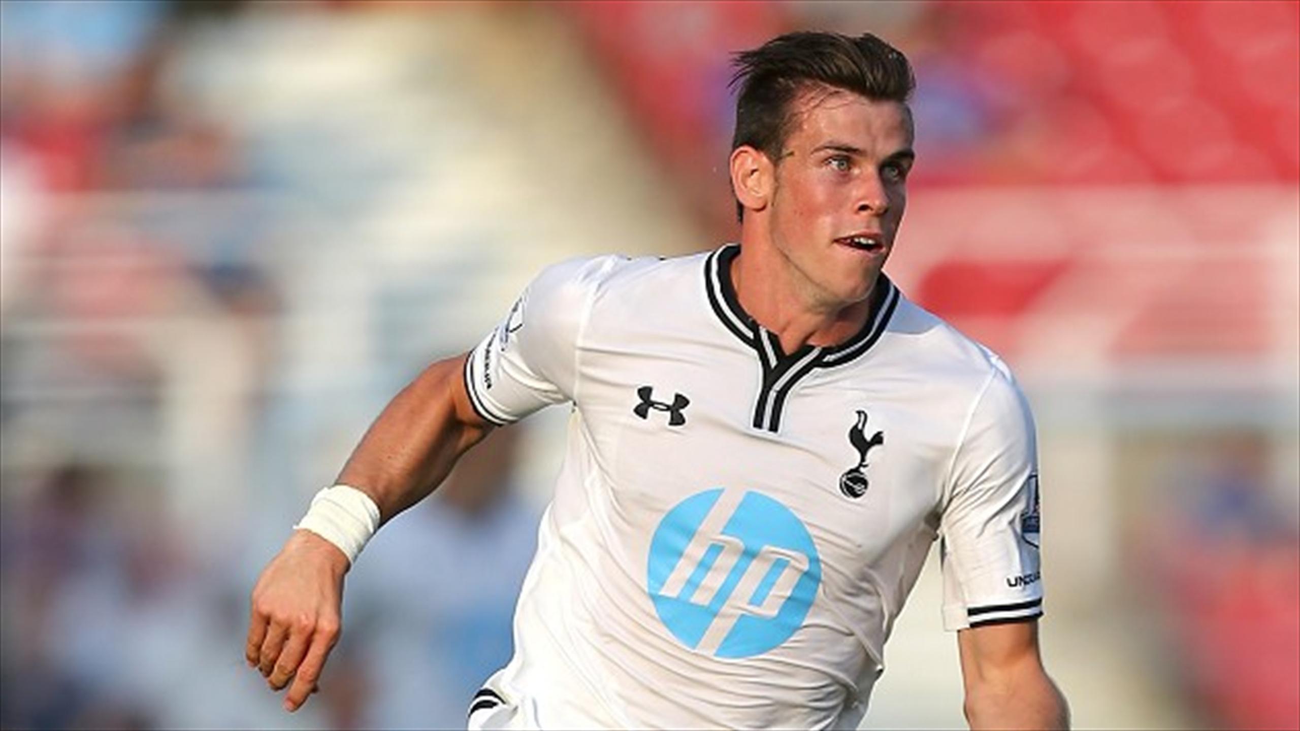 gareth bale heart celebration 0019