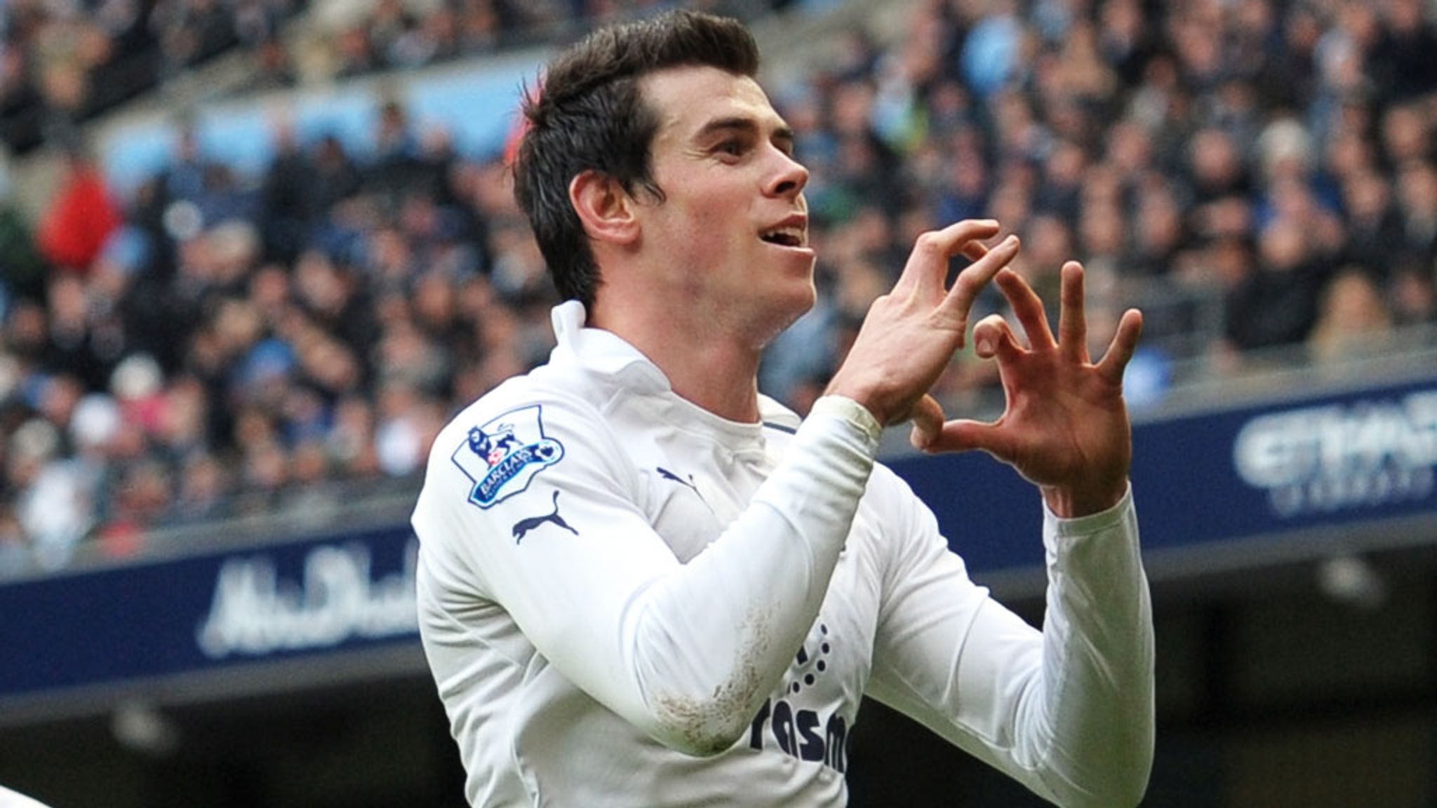 gareth bale heart celebration 0029