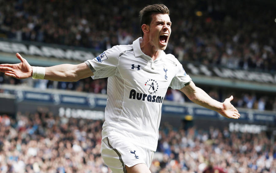 gareth bale heart celebration 0033