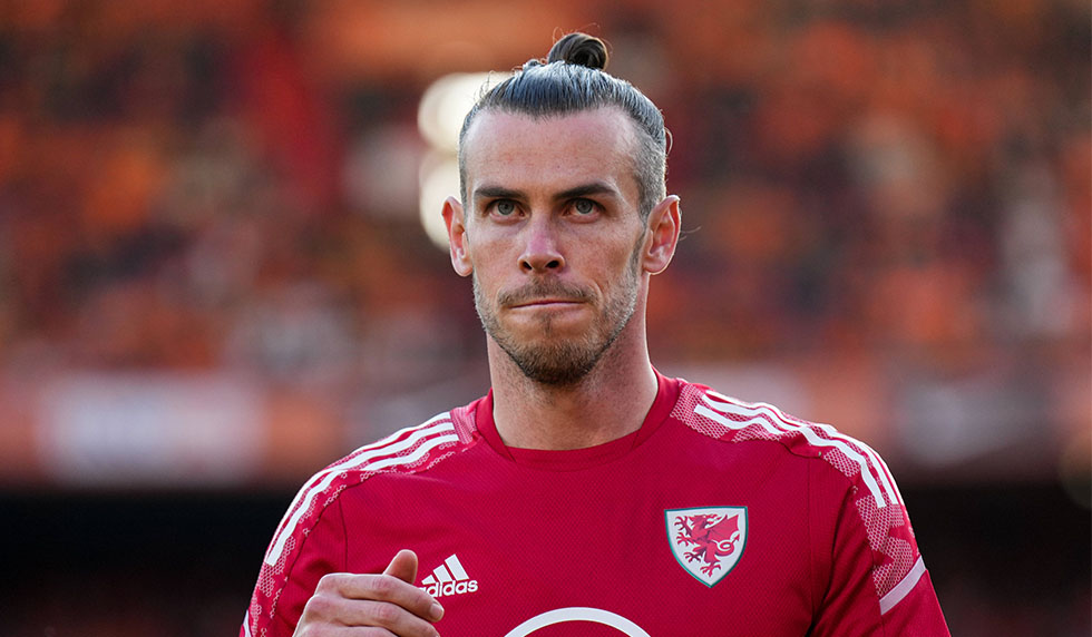 gareth bale heart celebration 0039