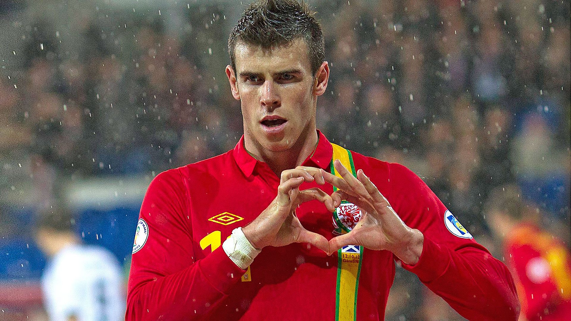 gareth bale heart celebration 0062