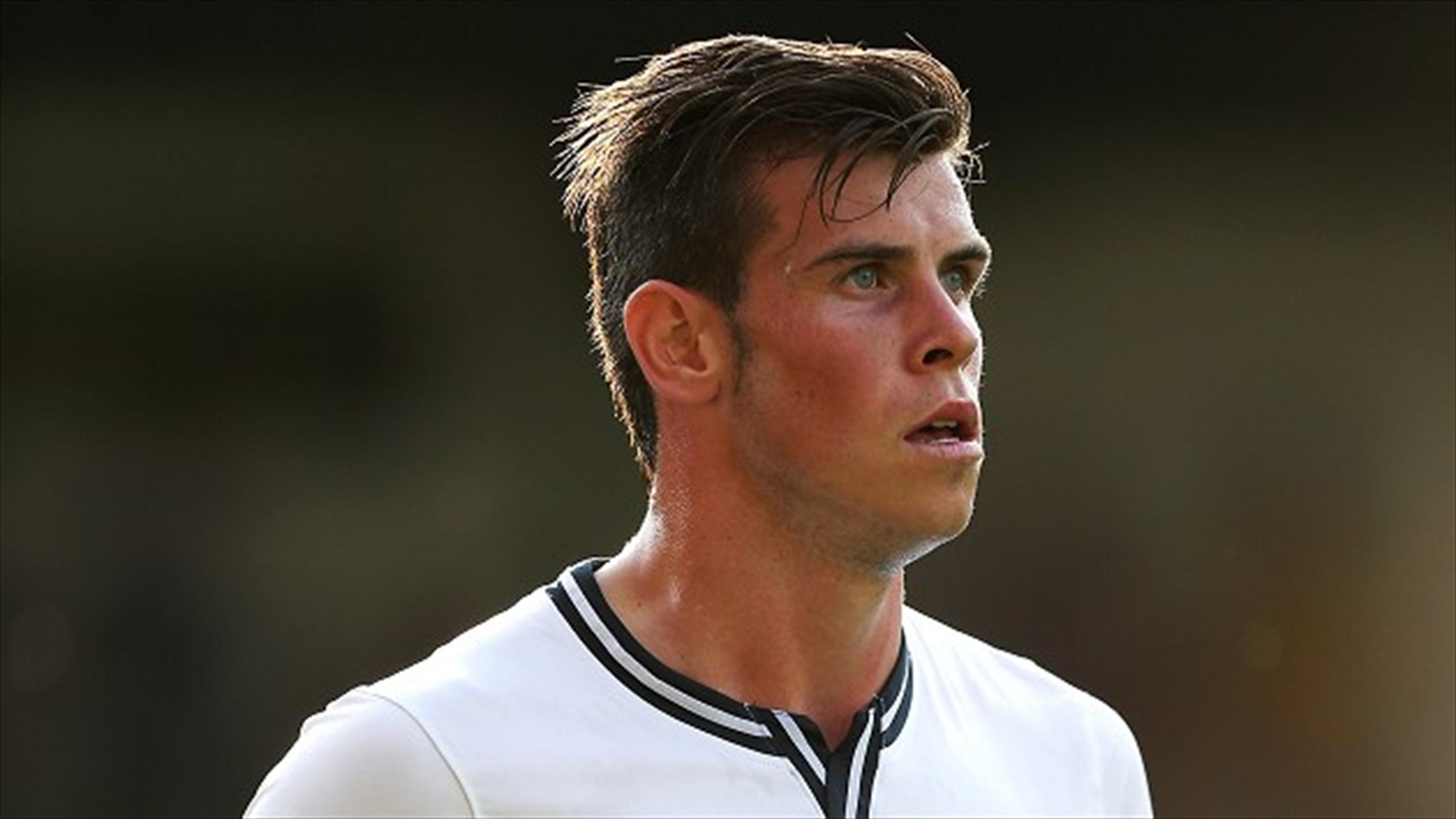 gareth bale heart celebration 0073