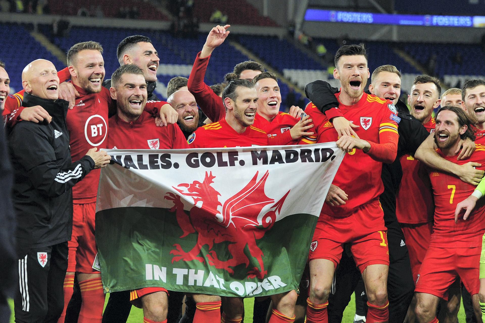 gareth bale heart celebration 0078