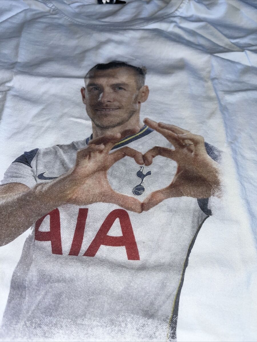 gareth bale heart celebration 0084