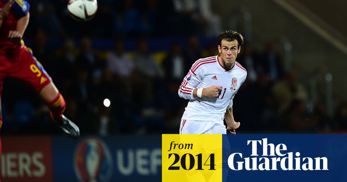 gareth bale heart celebration 0094