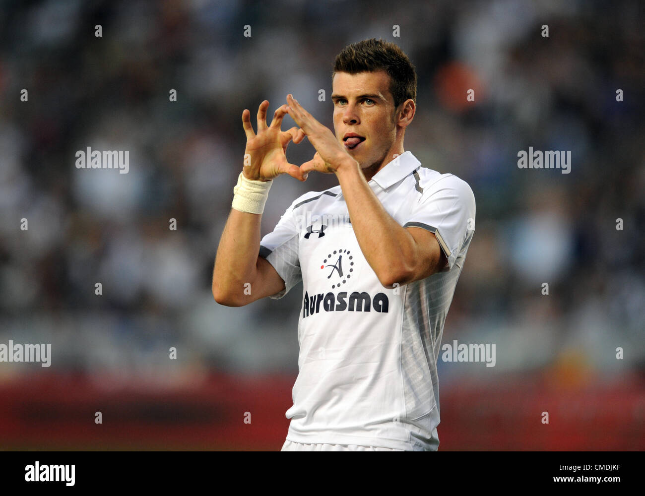 gareth bale heart 0011
