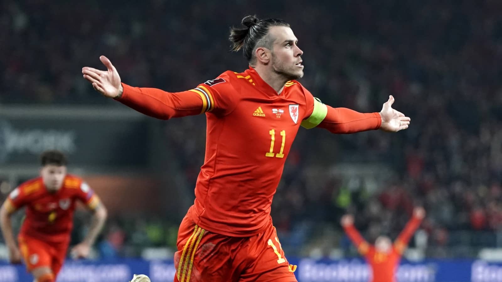 gareth bale heart 0015