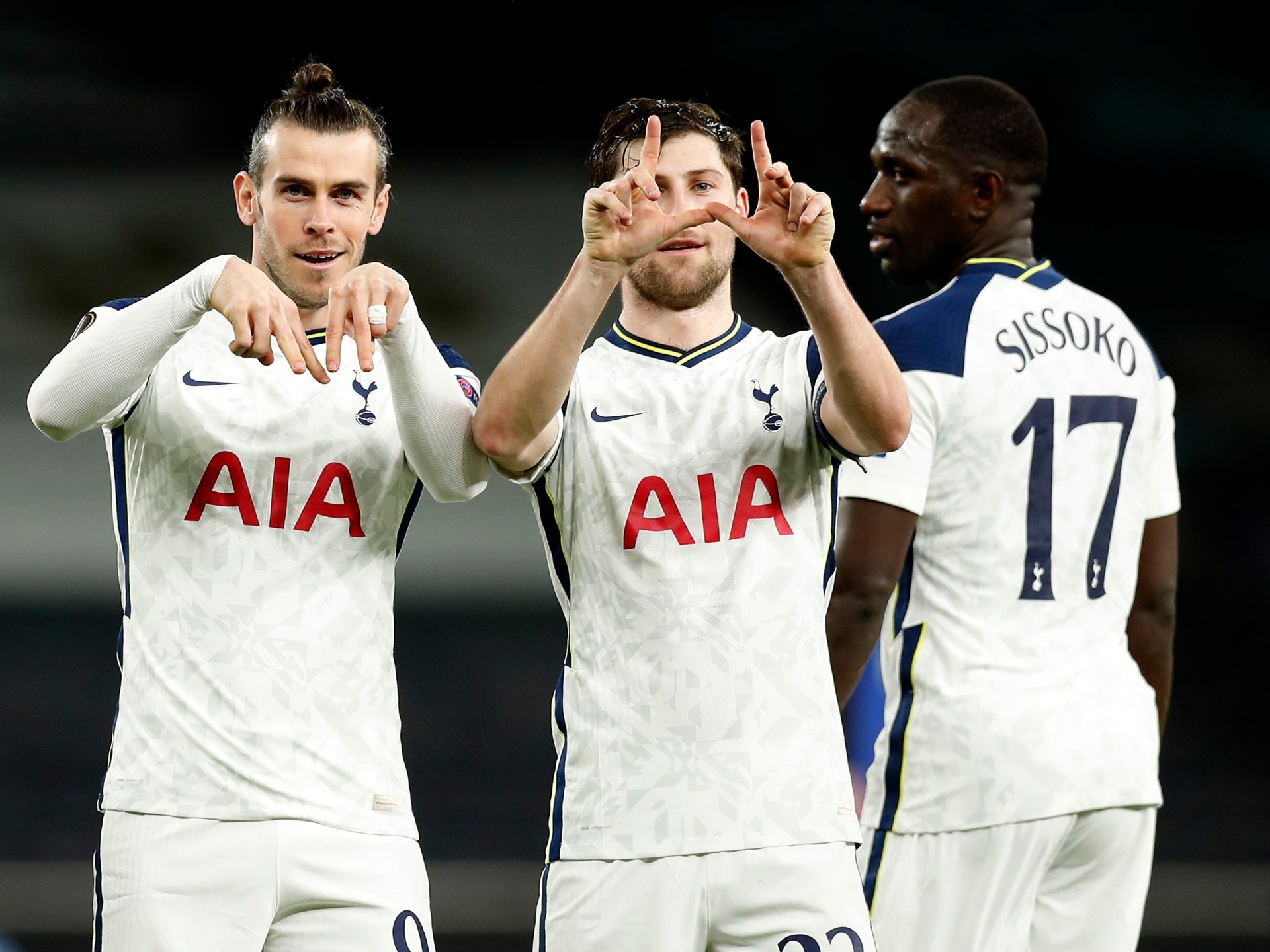 gareth bale heart 0026