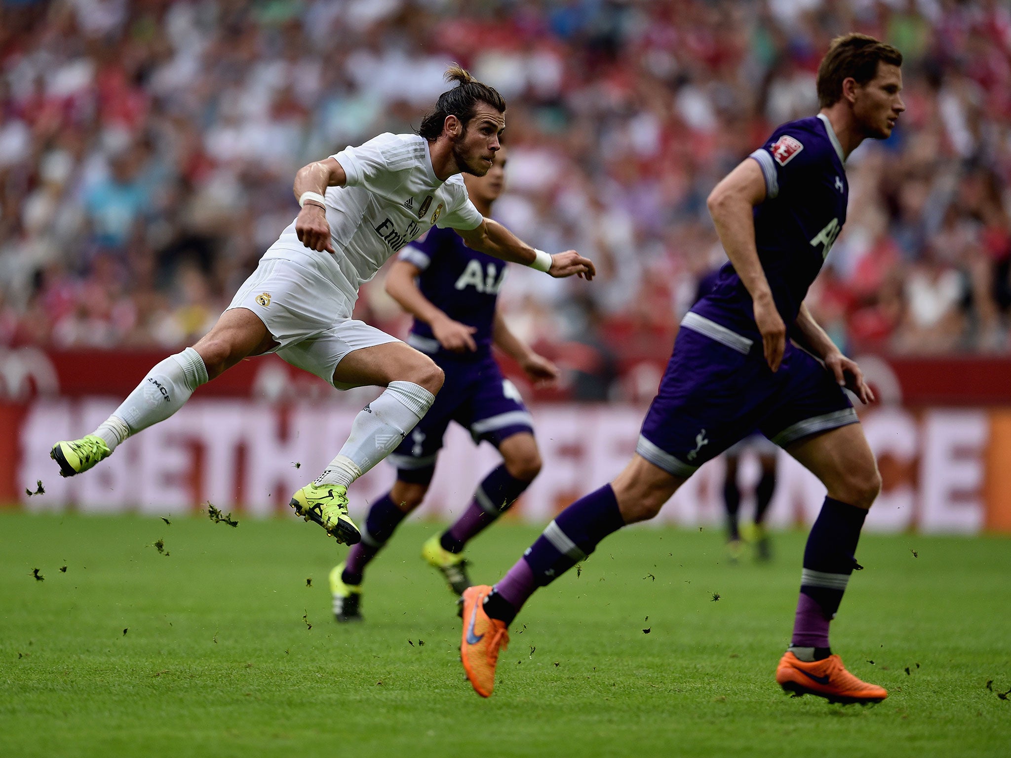 gareth bale heart 0051