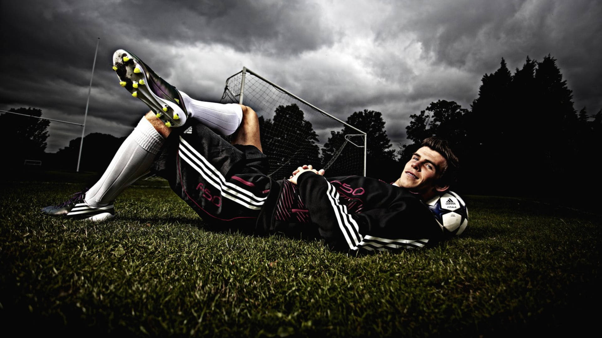 gareth bale heart 0065