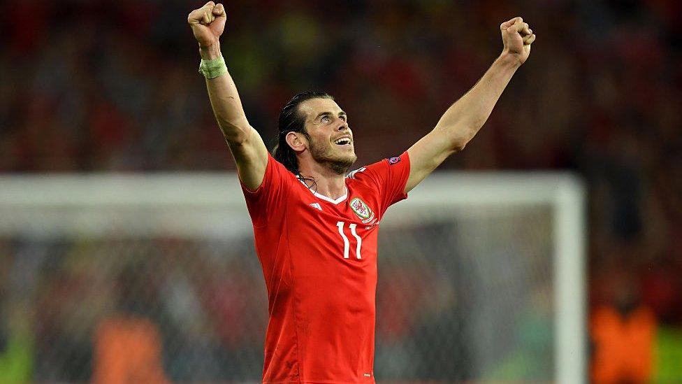 gareth bale heart 0074