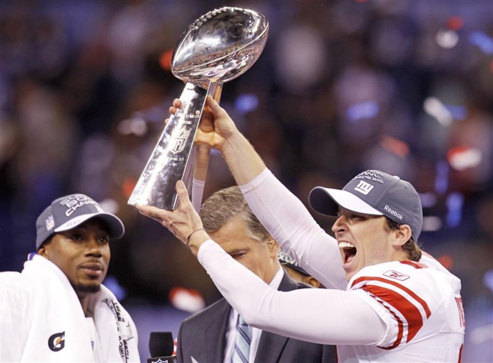 giants super bowl trophies 0019