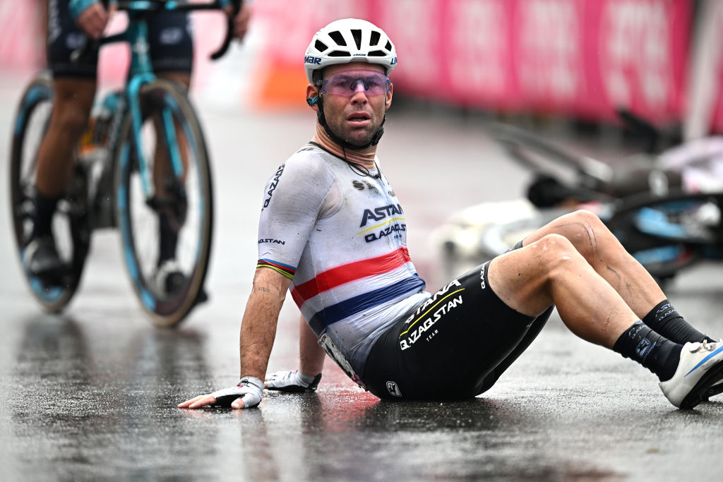 Giro d'Italia 2023 crash