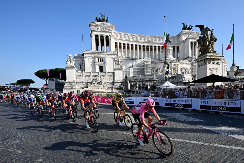 giro d'italia 2023 stage 16 0025