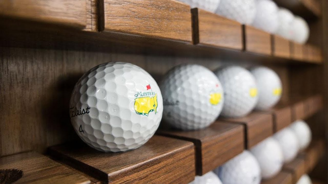 golf merchandise display