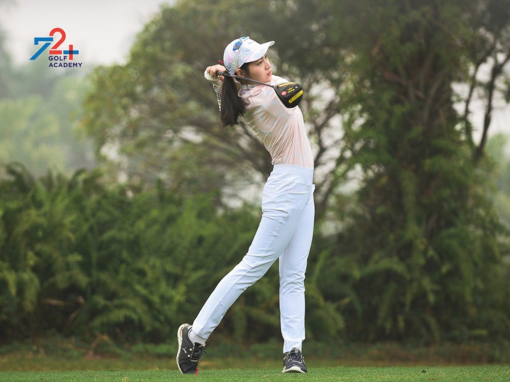 Golfer image 0030