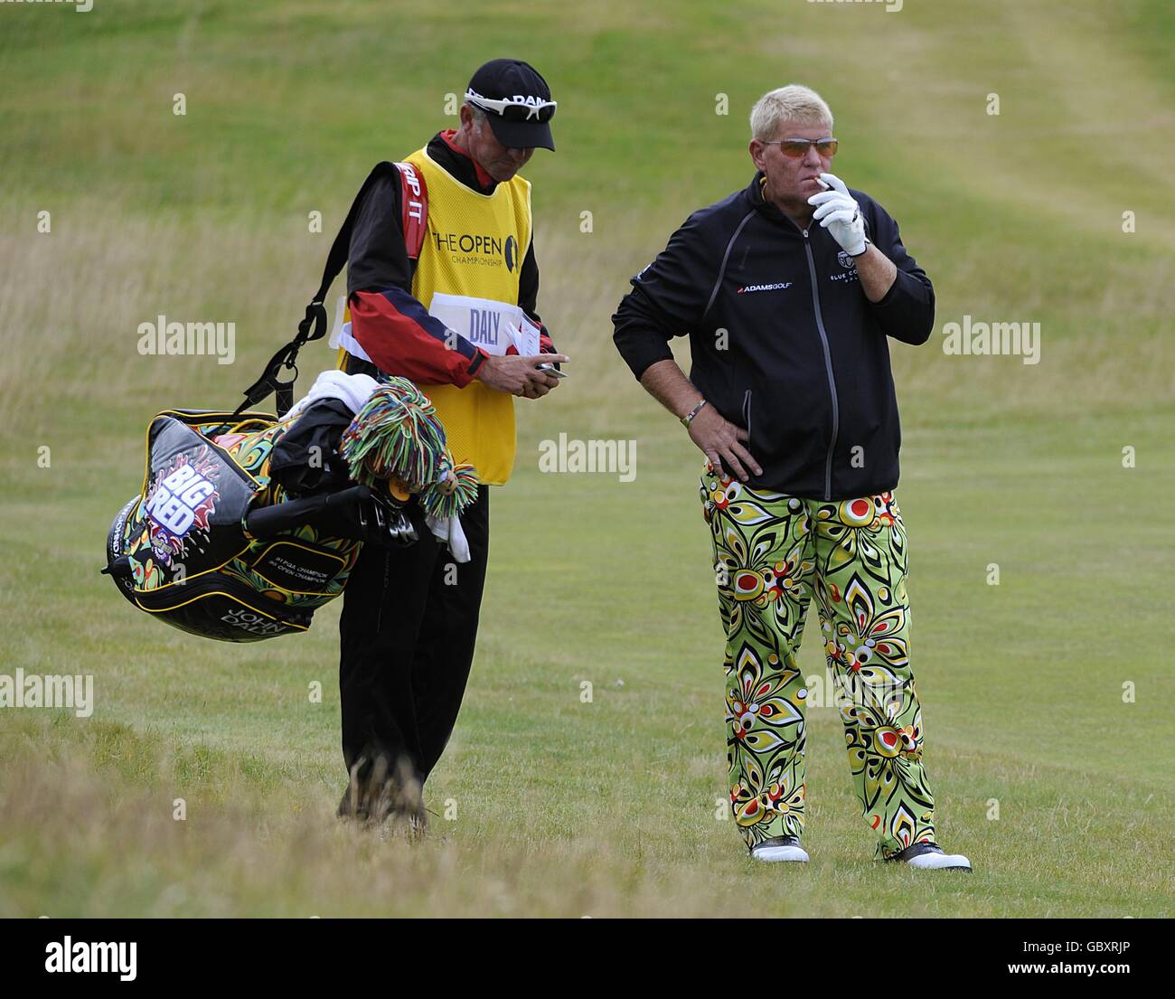 golfer that drinks and smokes 0025