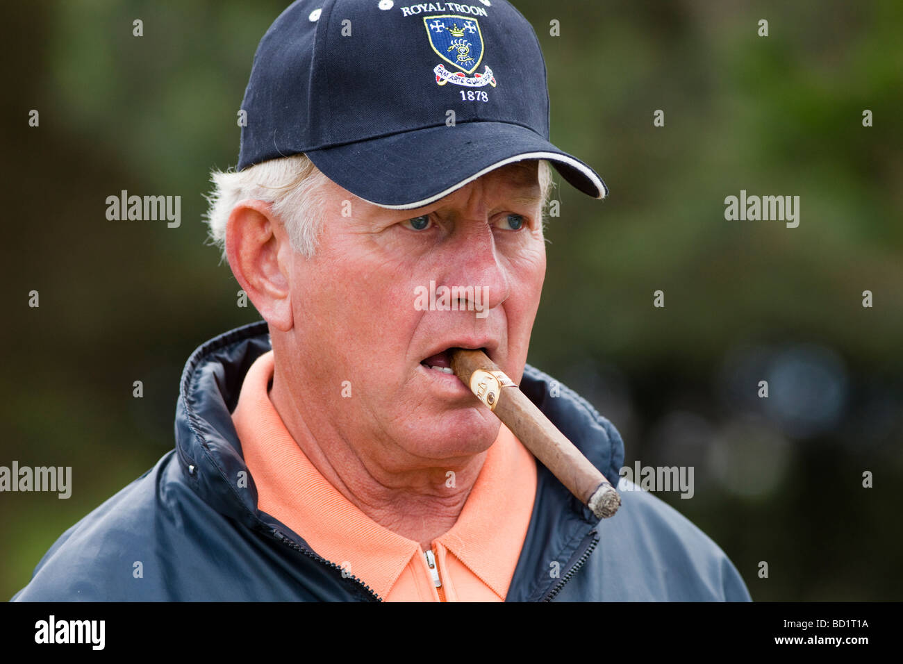 golfer that smokes 0020
