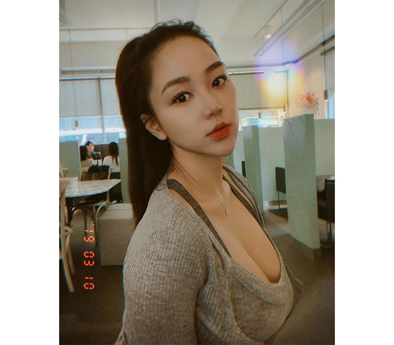 grace kim hot 0010