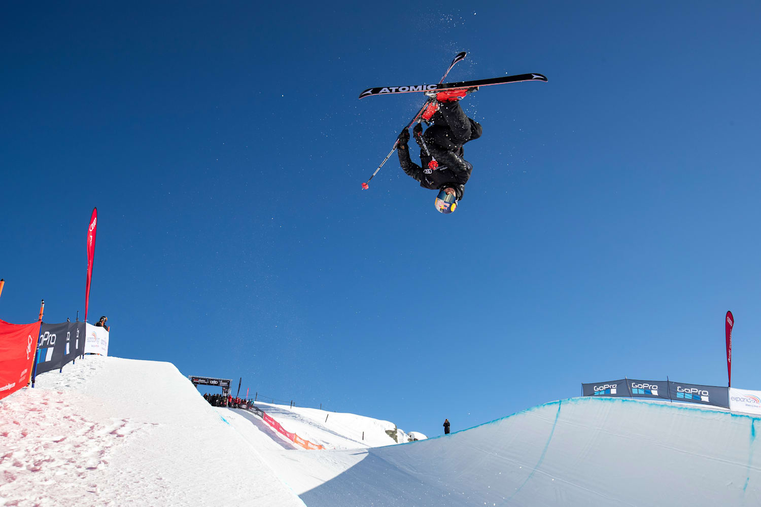 half pipe skiing equipment