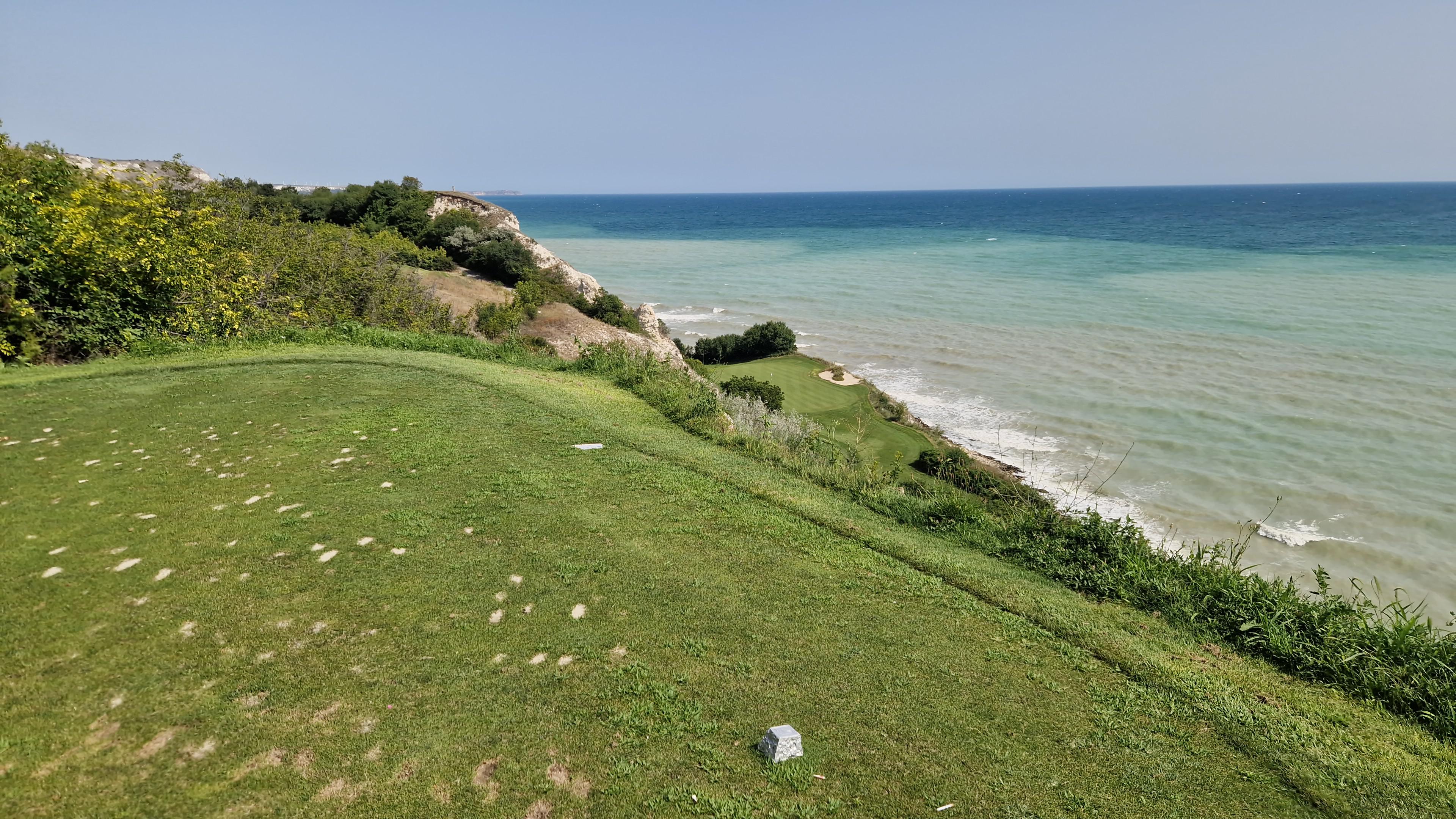 hole 6 overview