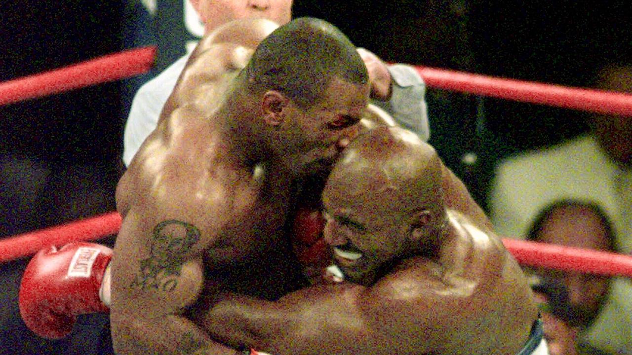 holyfield's ear after bite 0041