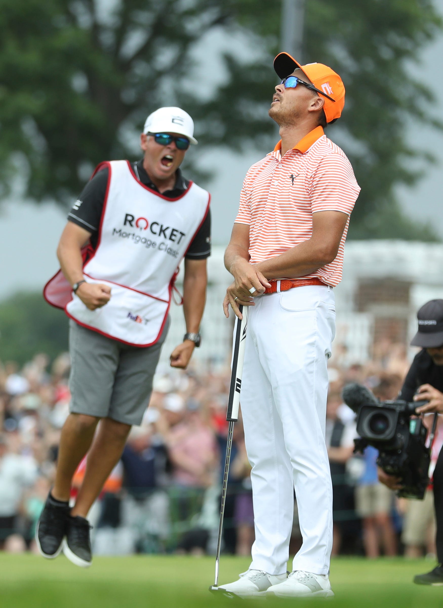 how much does rickie fowler's caddie make 0013