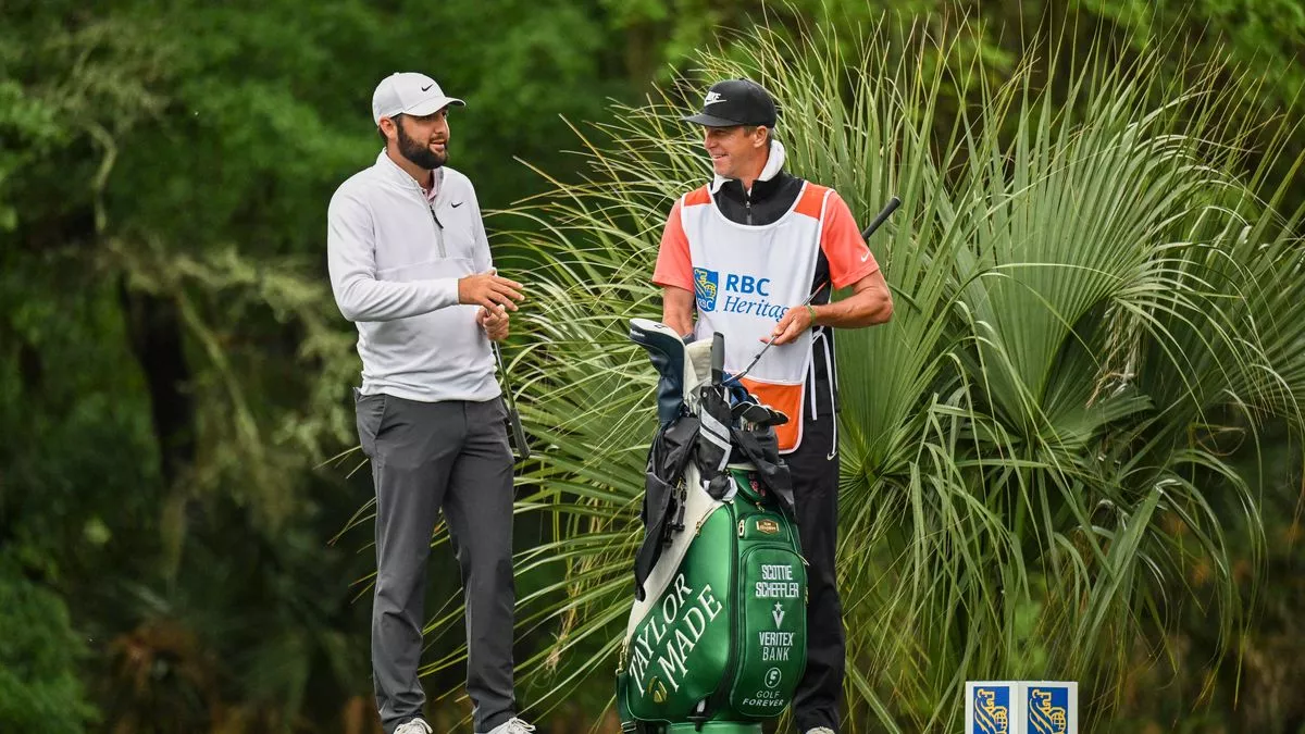 how much does rickie fowler's caddie make 0021