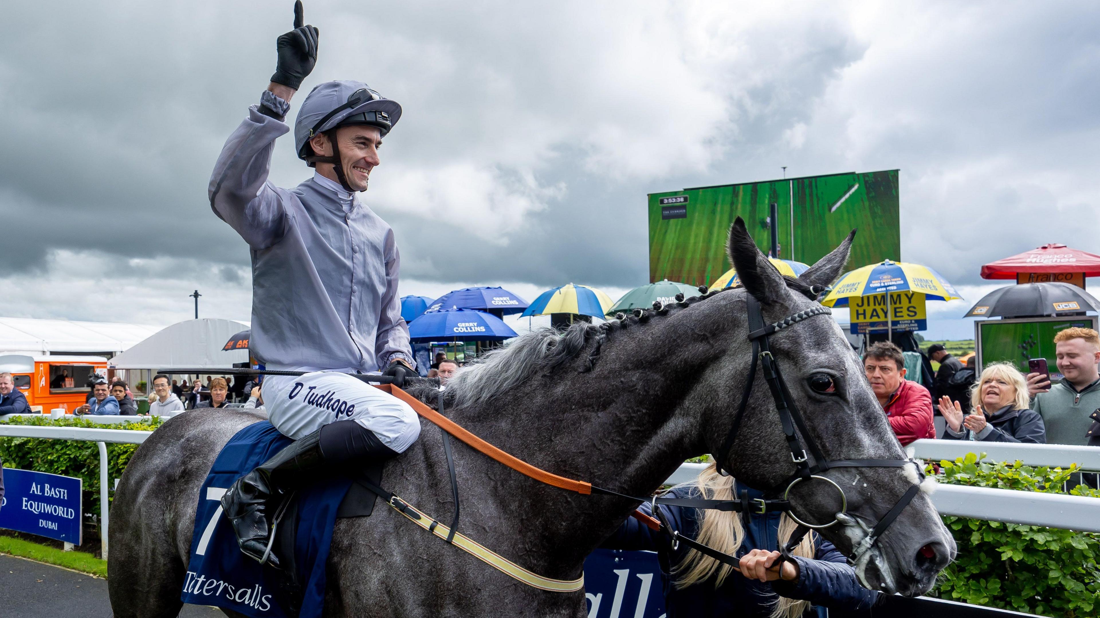 how much is 1000 guineas 0018