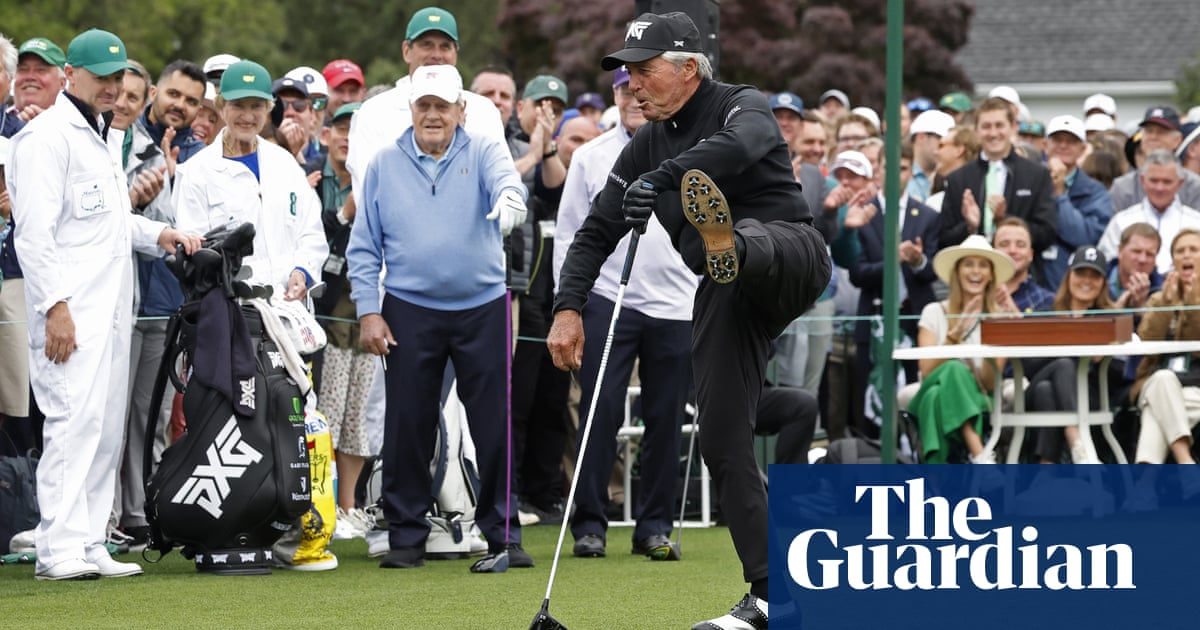 how old is gary player now 0010