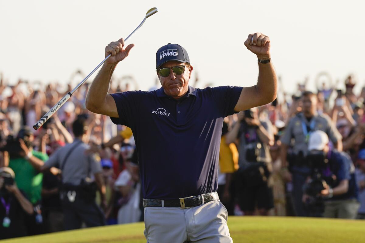 how old is mickelson 0022