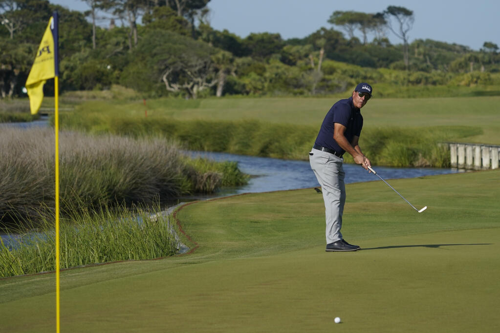 how old is mickelson 0025