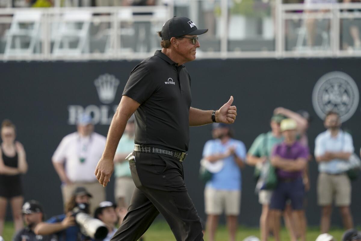 how old is mickelson 0034