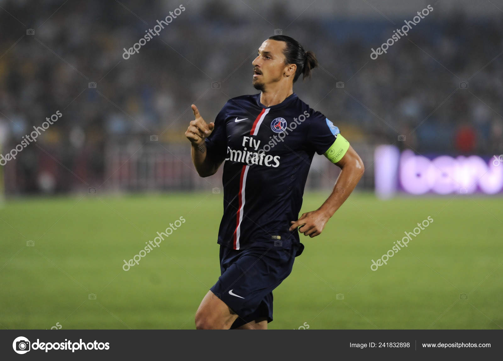 ibrahimovic celebration 0087