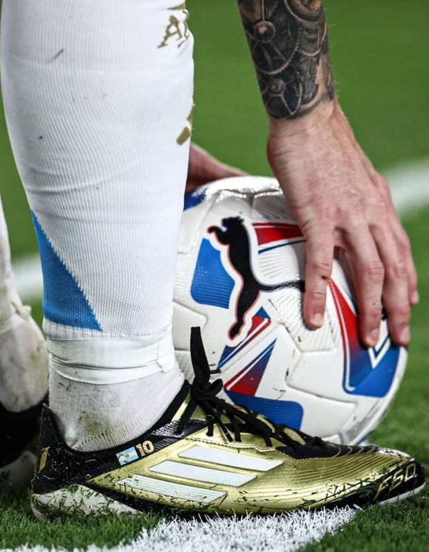 iconic messi photos 0015