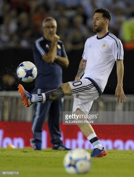 iconic messi photos 0033