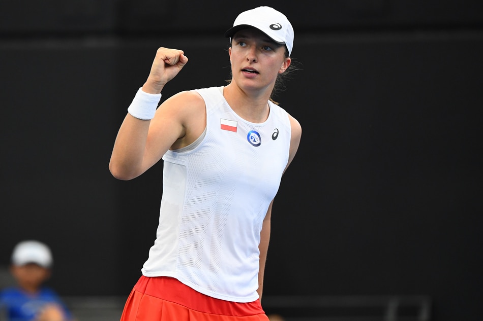iga swiatek serve 0045