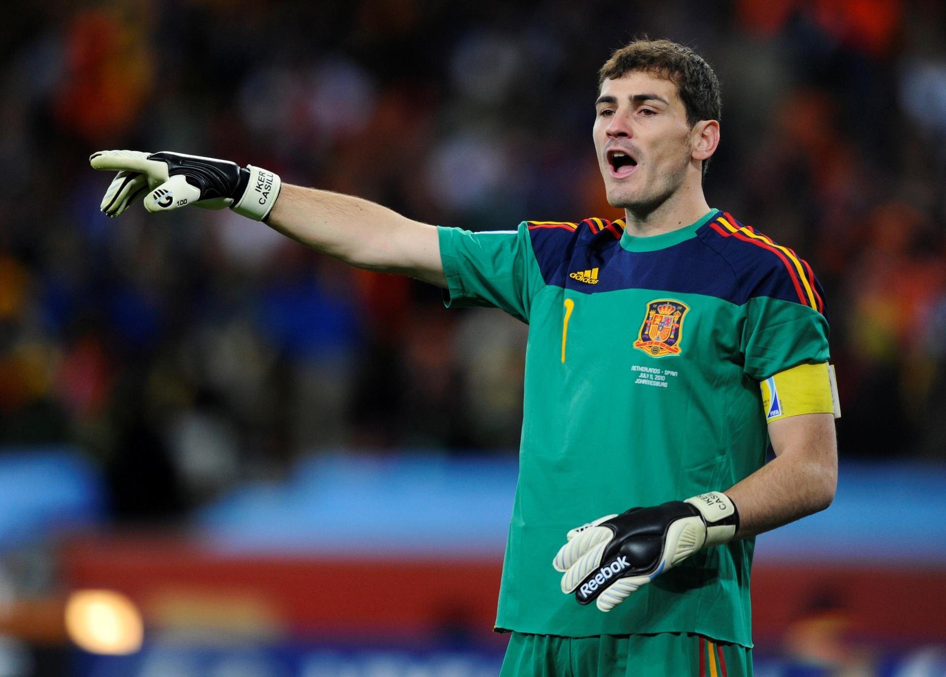 Iker Casillas biography