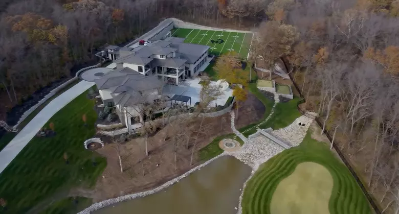 images of patrick mahomes house 0011