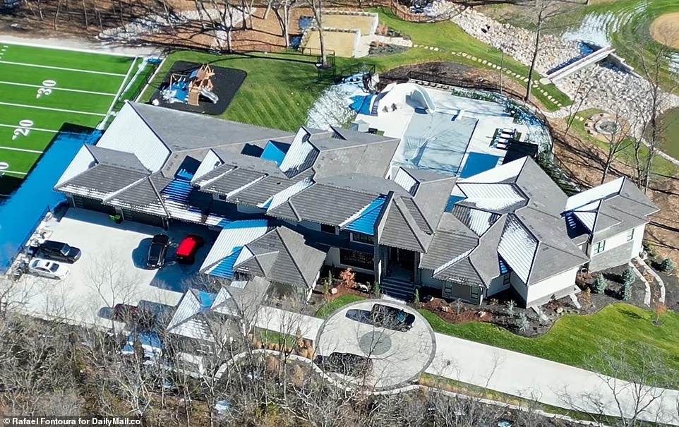 images of patrick mahomes house 0024