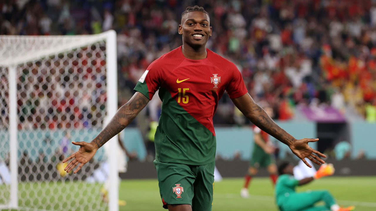 images of soccer players 0010