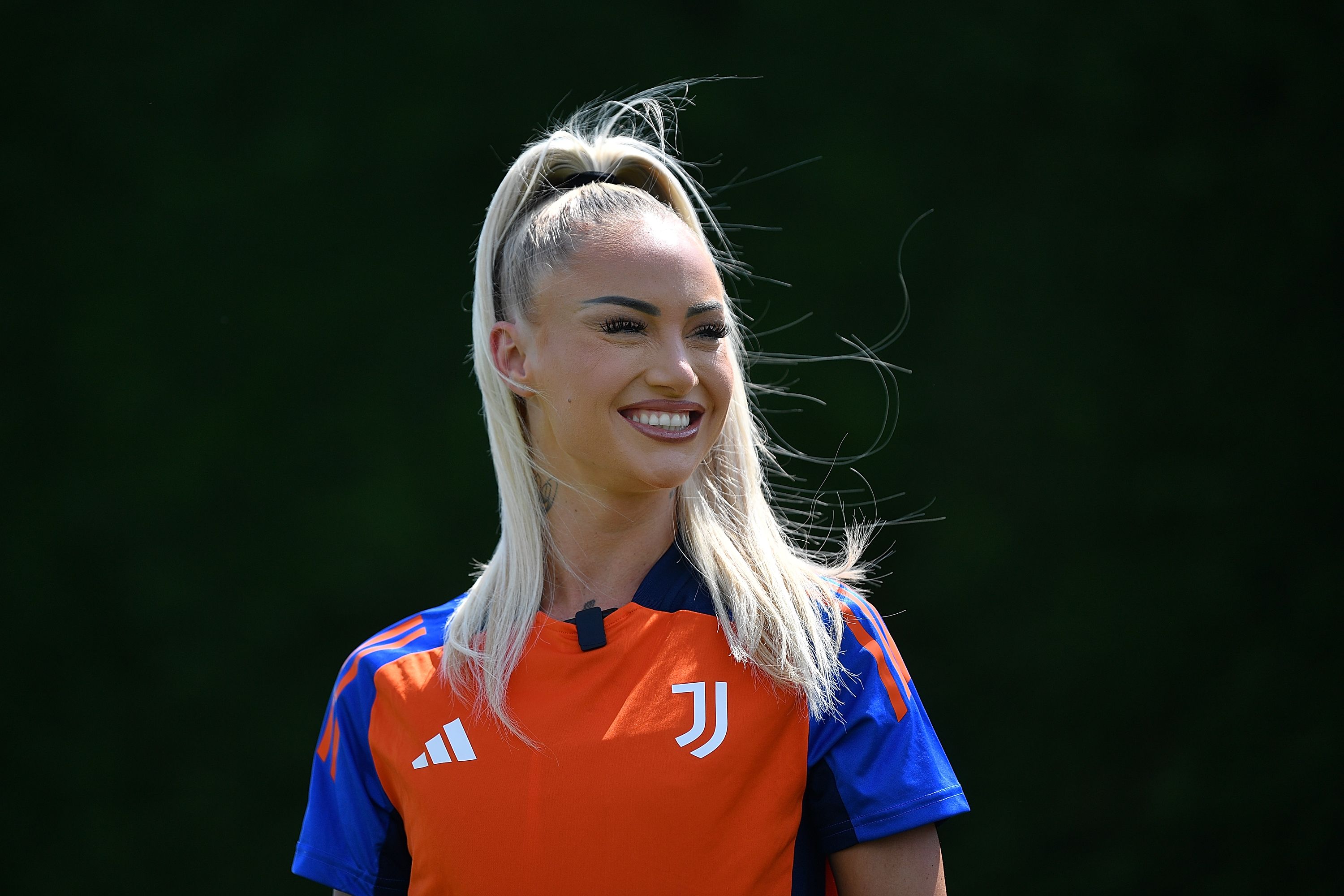 images of soccer players 0051