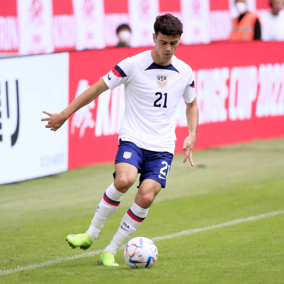 images of soccer players 0055