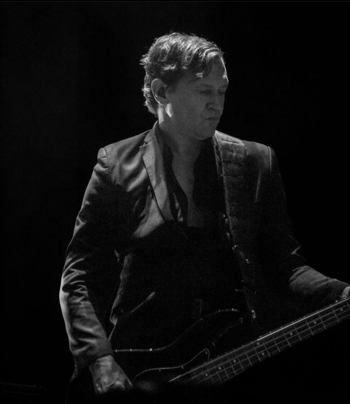 interpol guitarist 0013